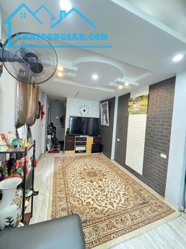 CÓ 102, HƠN 7 TỶ SỞ HỮU NHÀ TRUNG TÂM PHỐ NGUYỄN VĂN CỪ 35M, 5T, MT3.5M, Ô TÔ THÔNG. - 5