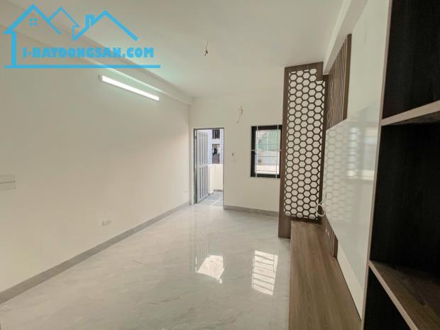 BÁN NHÀ ĐẸP MỚI TINH – HOÀNG MAI, HOÀNG VĂN THỤ – THANG MÁY – 3 BƯỚC RA PHỐ  Giá: 7,6 tỷ – - 3
