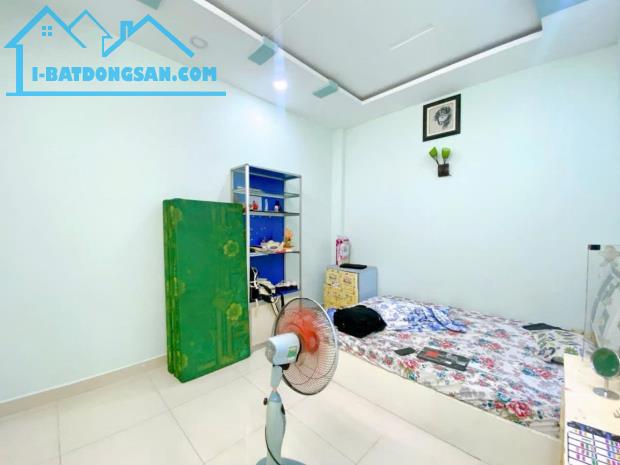 NGAY LÊ TRỌNG TẤN TÂY THẠNH TÂN PHÚ - NHÀ HẺM XE TẢI THÔNG - 61M2 (5x12.4) - CHỈ HƠN 5 TỶ - 3