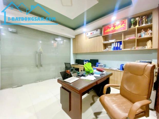 NGAY LÊ TRỌNG TẤN TÂY THẠNH TÂN PHÚ - NHÀ HẺM XE TẢI THÔNG - 61M2 (5x12.4) - CHỈ HƠN 5 TỶ - 4