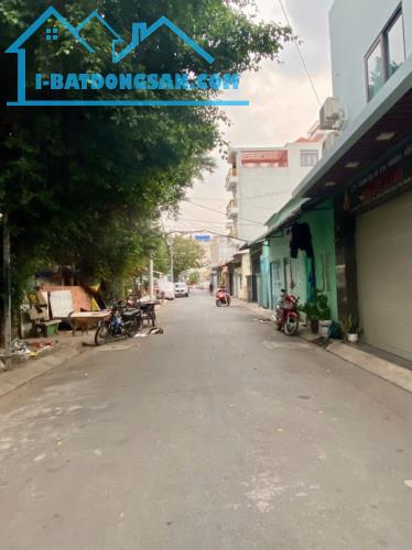 NGAY LÊ TRỌNG TẤN TÂY THẠNH TÂN PHÚ - NHÀ HẺM XE TẢI THÔNG - 61M2 (5x12.4) - CHỈ HƠN 5 TỶ - 5