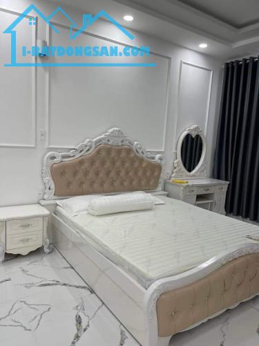 SÁT MT! Bán Nhà 4 Tầng Cực Đẹp Huỳnh Văn Bánh, 48m2, 7 Tỷ TL - 2