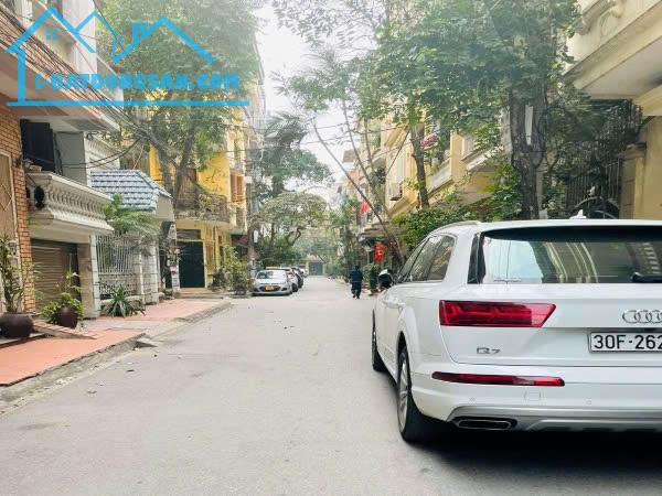 BÁN NHÀ PHỐ HUỲNH THÚC KHÁNG - 68M² x 5 TẦNG - PHÂN LÔ Ô TÔ TRÁNH - KINH DOANH - GIÁ 25,9