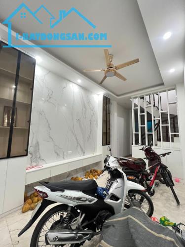 Siêu phẩm nhà Vũ Tông Phan, Thanh Xuân, 40m2, 5 tầng, 6 ngủ, KD ô tô đỗ cửa 9,3 tỷ - 1
