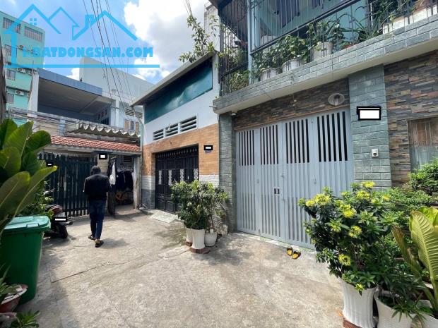 Bán nhà 75m2, Hẻm xe hơi Đường Đô Đốc Chấn, Q.Tân Phú