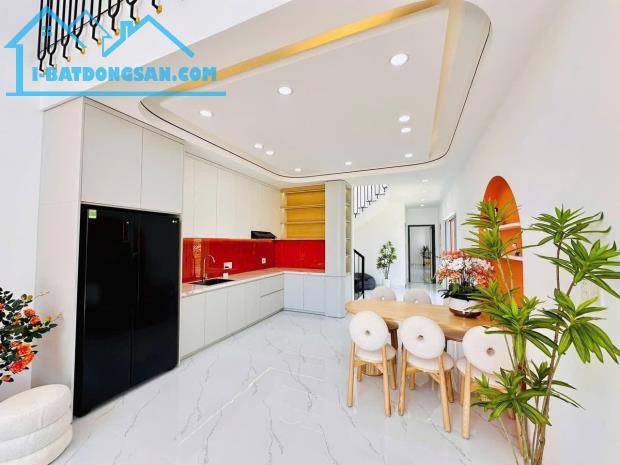 Nhà 2tầng góc 2 mt phong cách hiện đại phường EaTam DT 5.5×28m - 3