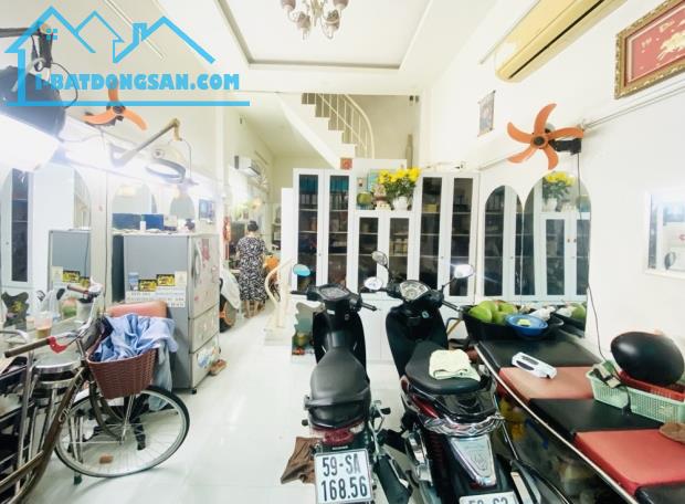 GIẢM CHÀO 200tr – Nhà Lô Góc 40m2 – 5m ra hẻm Ô TÔ – giá 4.9 tỷ - 1