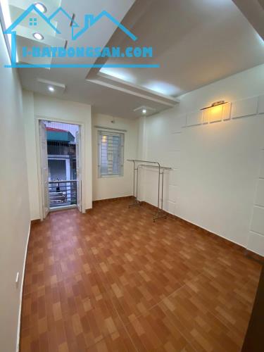 Cho thuê nhà Phố Yên Hoà, 5 tầng x 30m2, 3 ngủ, 14 Triệu - 1