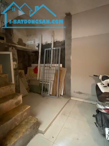 Cho thuê nhà nguyên căn ngõ 15 Phố Lê Đại Hành 3 tầng x 40m2, 3 ngủ chỉ 7.3 Triệu - 1