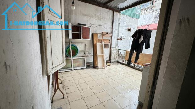 Cho thuê nhà nguyên căn ngõ 15 Phố Lê Đại Hành 3 tầng x 40m2, 3 ngủ chỉ 7.3 Triệu - 4