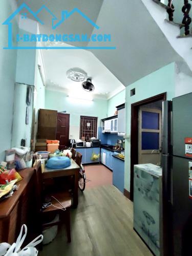 Hiếm - Bán nhà Nguyễn Sơn- Dân Xây - 2 thoáng - Ô tô - 60m2 - 5 tầng -5 ngủ - nhỉnh 8 tỷ