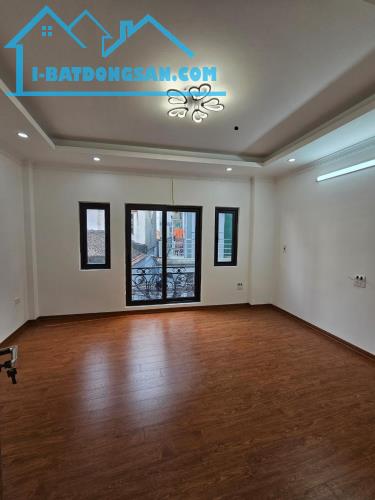 BÁN NHÀ THẠCH BÀN LONG BIÊN- 45M- 5 TẦNG- 5,6 TỶ NHÀ ĐẸP Ở SƯỚNG - 3