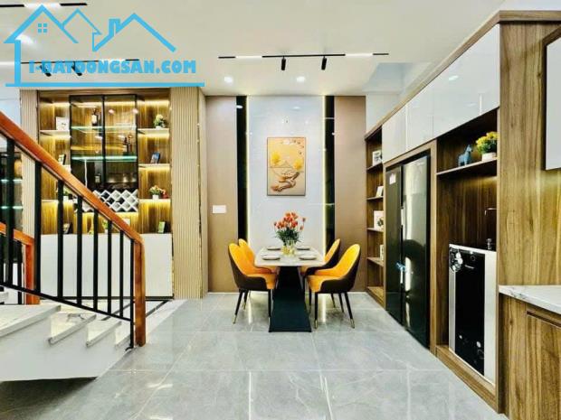 Kẹt tiền bán gấp nhà đường Hồ Xuân Hương, P.6, Quận 3 . Giá 3 tỷ 490. Còn Thương lượng. - 2