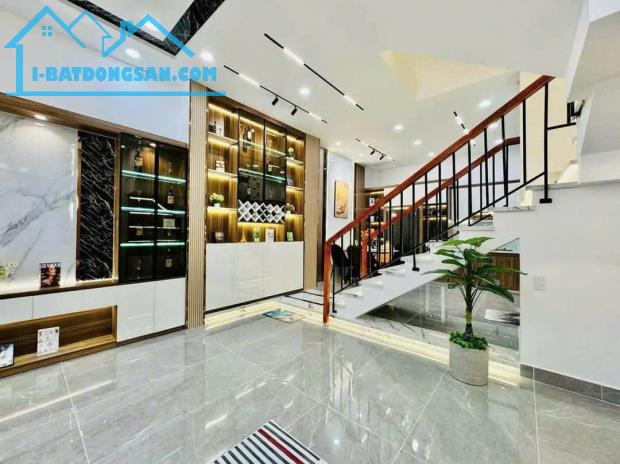 Kẹt tiền bán gấp nhà đường Hồ Xuân Hương, P.6, Quận 3 . Giá 3 tỷ 490. Còn Thương lượng. - 4