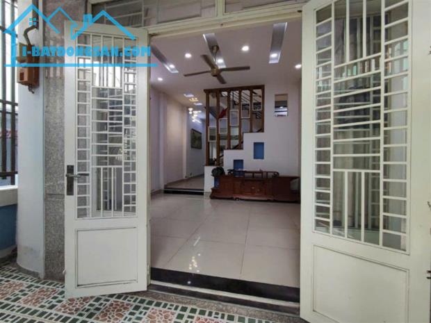 HIẾM CÓ - 2 MẶT HẺM XE HƠI THÔNG - 3 TẦNG 4PN 66 M2- NGAY CHỢ PHẠM VĂN BẠCH - NHÀ GA T3 - 1