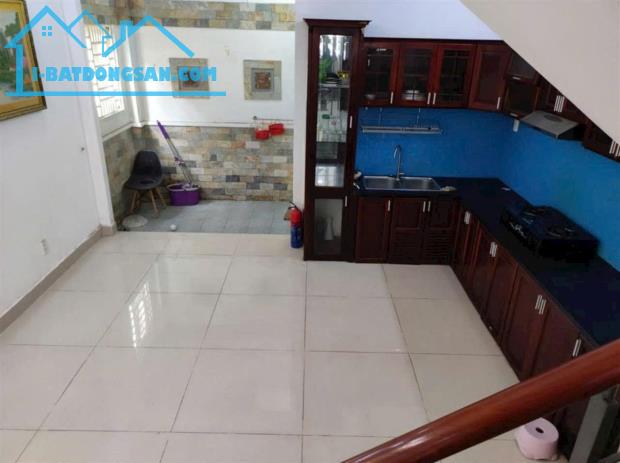 HIẾM CÓ - 2 MẶT HẺM XE HƠI THÔNG - 3 TẦNG 4PN 66 M2- NGAY CHỢ PHẠM VĂN BẠCH - NHÀ GA T3 - 2