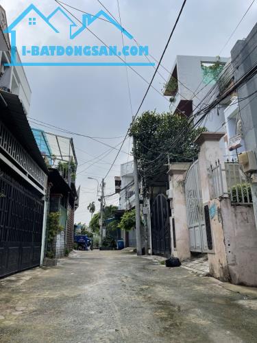 Bán gấp nhà hẻm xe tải thông Đình Phong Phú, Tăng Nhơn Phú B, 135m2, ngang 9m, 4 tỷ XXX