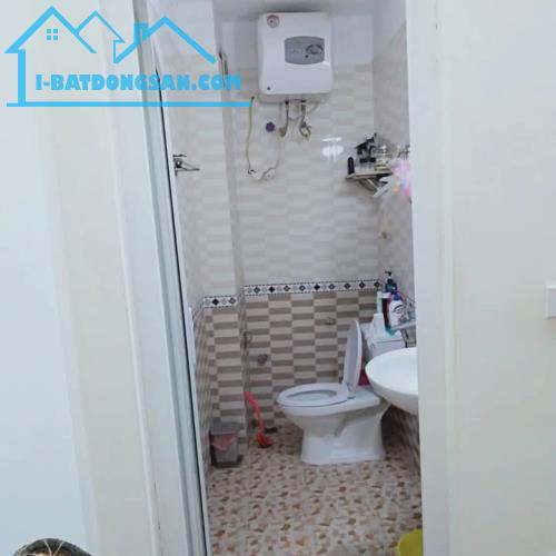 Cho thuê nhà ngõ 467 Lĩnh Nam Hoàng Mai 30m x 5 tầng, giá 9tr/tháng - 2