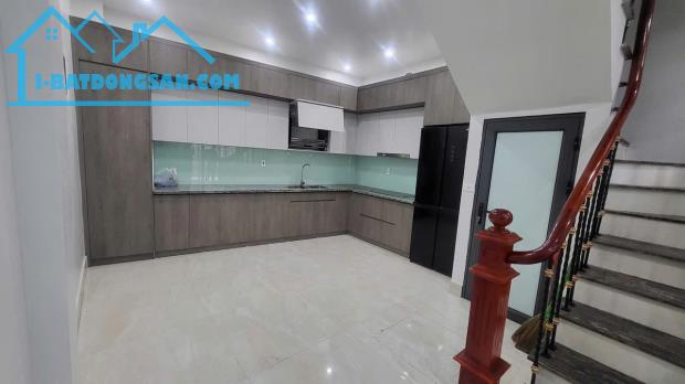 Cho thuê nhà ngõ Quan Nhân 4 tầng x 46m2, 4PN, 3WC, 16Triệu KD online, VP c.ty, ở gđ, nhóm - 2