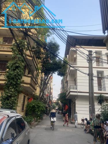 Bán nhà Khuất Duy Tiến, mặt tiền rộng thênh thang, thang máy nhập khẩu, 53m2, nhỉnh 17 tỷ