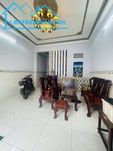 BÁN NHÀ 2 TẦNG, 130M2, NGÕ LÊ ĐÌNH CẨN, TÂN TẠO, BÌNH TÂN - GIÁ CHỈ 6.5 TỶ - SỔ HỒNG - 1