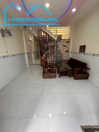 Bán nhà 2 Tầng Thuận Giao(TPHCM),đường ô tô vi vu,giá chỉ nhỉnh 1 tỷ,gần ngã 4 Hòa Lân