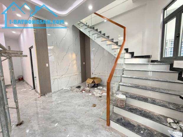 Bán nhà 1 lầu 1 trệt phường Quang Vinh ngay trung tâm Biên Hoà