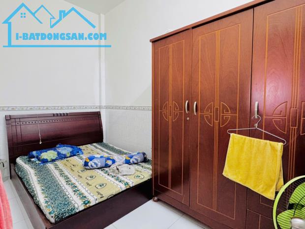 NHÀ BÁN QUANG TRUNG GV - GẦN CHỢ HẠNH THÔNG TÂY & CV LÀNG HOA - DT 48M² - 2 TẦNG CHỈ 4.X T - 5