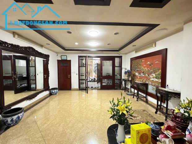NHÀ TÂN MAI 90M2*5T, GARA, 2 MẶT THOÁNG, GẦN PHỐ 21,3 TỶ