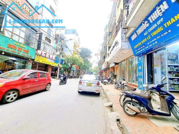 Bán mảnh đất 275m phố Hoàng Văn Thái mặt tiền 9m - Xây tòa building chất lượng
