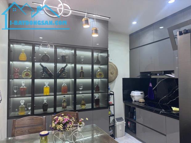 BÁN NHÀ NGỌC THUỴ, LONG BIÊN, 40M2, 5 TẦNG, Ô TÔ ĐỖ CỬA, VỊ TRÍ TRUNG TÂM, GIÁ HƠN 7 TỶ - 2