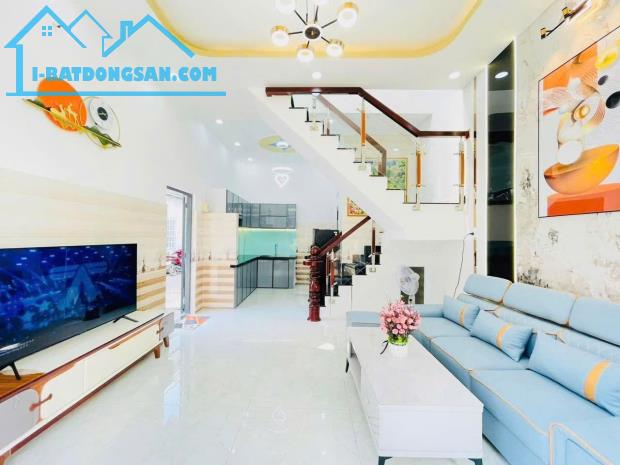 LÔ GÓC HAI MẶT TIỀN 7M - GIÁP QUANG TRUNG - GÒ VẤP - GIÁ 4.5 tỷ - 2