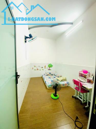 HẺM Ô TÔ TRÁNH - GIÁP CHỢ THẠCH ĐÀ - GÒ VẤP - 60M2 - 2 TẦNG - GIÁ 5.5 tỷ - 4