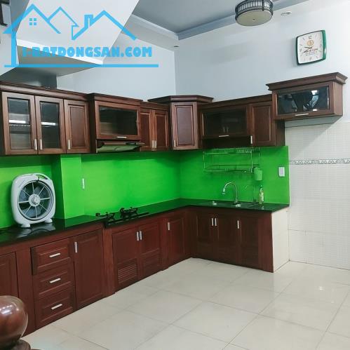 BÁN NHÀ -QUANG TRUNG P8 GÒ VẤP, XE HƠI , DT 56M2 (4.2mX13.5m)-  4TẦNG - 4PN KHÉP KÍN SÂN - 4