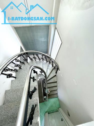BÁN NHÀ MẶT TIỀN 40M2 5 TẦNG NGANG 6M 5 PN KD ĐỈNH TRƯỜNG SA GẤP BÁN 9.2 TỶ. - 1
