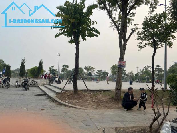 Bán nhà cv Ngọc Thuỵ, khu phân lô giáo viên. 40m x 4T oto tránh, vỉa hè. Chỉ hơn 11 tỷ. - 1