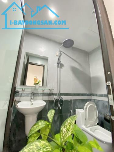 Nhà Đẹp- Ở Ngay- Ngõ Nông - Văn Chương-Đống Đa - Dt : 23m2/4 tầng*nhỉnh 5 tỷ - 4