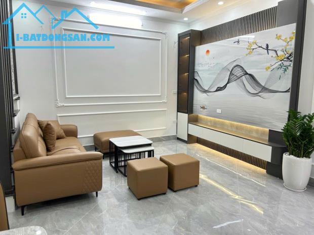 QUAN NHÂN PHÂN LÔ OTO TRÁNH, KINH DOANH, VIEW HỒ ĐIỀU HOÀ, 40M 5 TẦNG, MẶT TIỀN 4.5M GIÁ - 3