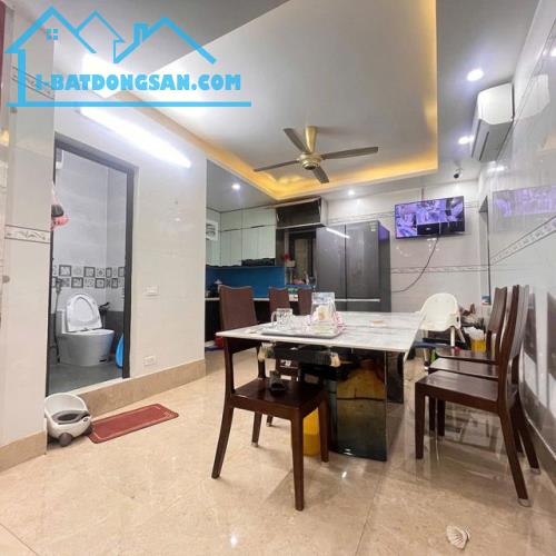 NHÀ 70M2*7T TRƯƠNG ĐỊNH, GARA, THANG MÁY, 6 PHÒNG NGỦ 16,3 TỶ - 4