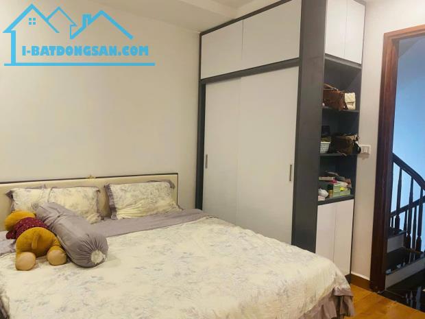 Bán Nhà Ngõ 160 Phố Tây Tựu 42m2 x 4 tầng, ngõ thông rộng, căn góc mặt tiền bề thế với 5 - 3