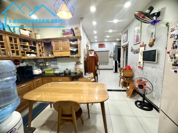 HXH gần nhà Ga T3 Cộng Hòa_Hoàng Hoa Thám, Tân Bình, ngang 5.7m, 218m2, 18.9 Tỷ