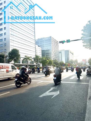 HXH gần nhà Ga T3 Cộng Hòa_Hoàng Hoa Thám, Tân Bình, ngang 5.7m, 218m2, 18.9 Tỷ - 2