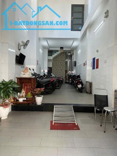 Bán nhà CHDV đường Dương Bá Trạc P1 Q8 107m2 15 phòng full nội thất chỉ 15ty4 TL - 1