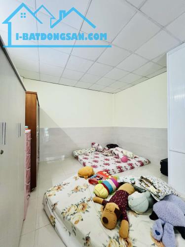 SIÊU HIẾM – NHÀ KHU VIP HỌ LÊ, TÂN PHÚ – 2 TẦNG – CÁCH MẶT TIỀN 10M – GIÁ CHỈ 4 TỶ(TL)