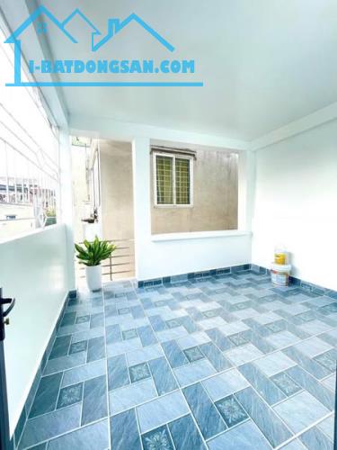 Thượng Thanh - LONG BIÊN - NHÀ XÂY MỚI CẦN TÌM CHỦ - NGÕ NÔNG - THÔNG TỨ TUNG