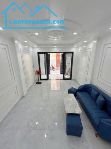 KHU VIP LÊ VĂN QUỚI - HẺM XE HƠI THÔNG - 3 TẦNG KIÊN CỐ - SỔ ĐẸP NỞ HẬU - 60M2 CHỈ HƠN 5TỶ - 3