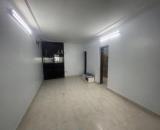 Cho thuê nhà tập thể tầng 3 Kim Liên, Đống Đa 70m giá 10tr gần Vincom Phạm Ngọc Thạch