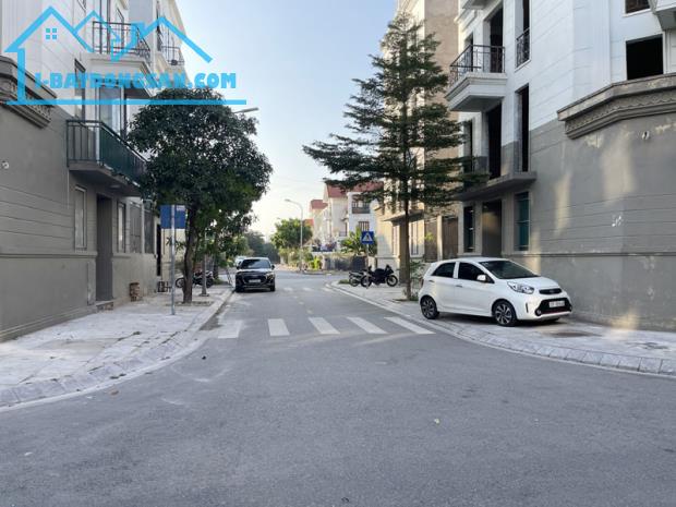 Shophouse Thuận An: 87m2 nhà thô 4 tầng, sát UBND & Công viên Gia Lâm - Cơ hội kinh doanh