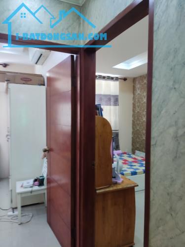 Cần cho thuê chung cư Hoàng Kim Thế Gia 60m 2PN giá 7,5 triệu - 2