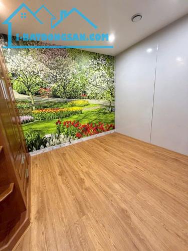 BÁN CĂN HỘ TẬP THỂ QUÂN ĐỘI NGÕ 120 HOÀNG QUỐC VIỆT - DT: 49.4M SỔ/75M SỬ DỤNG, GIÁ 4.65 T